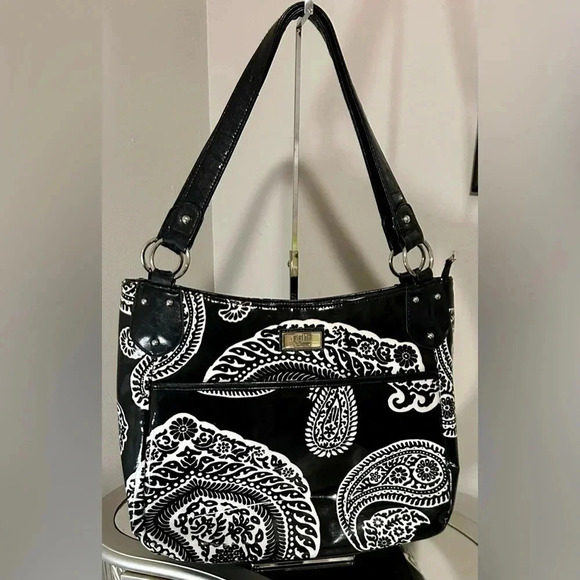 Gently Used GIGI HILL Coated Canvas Black and White Paisley Bag - Picture 1 of 5